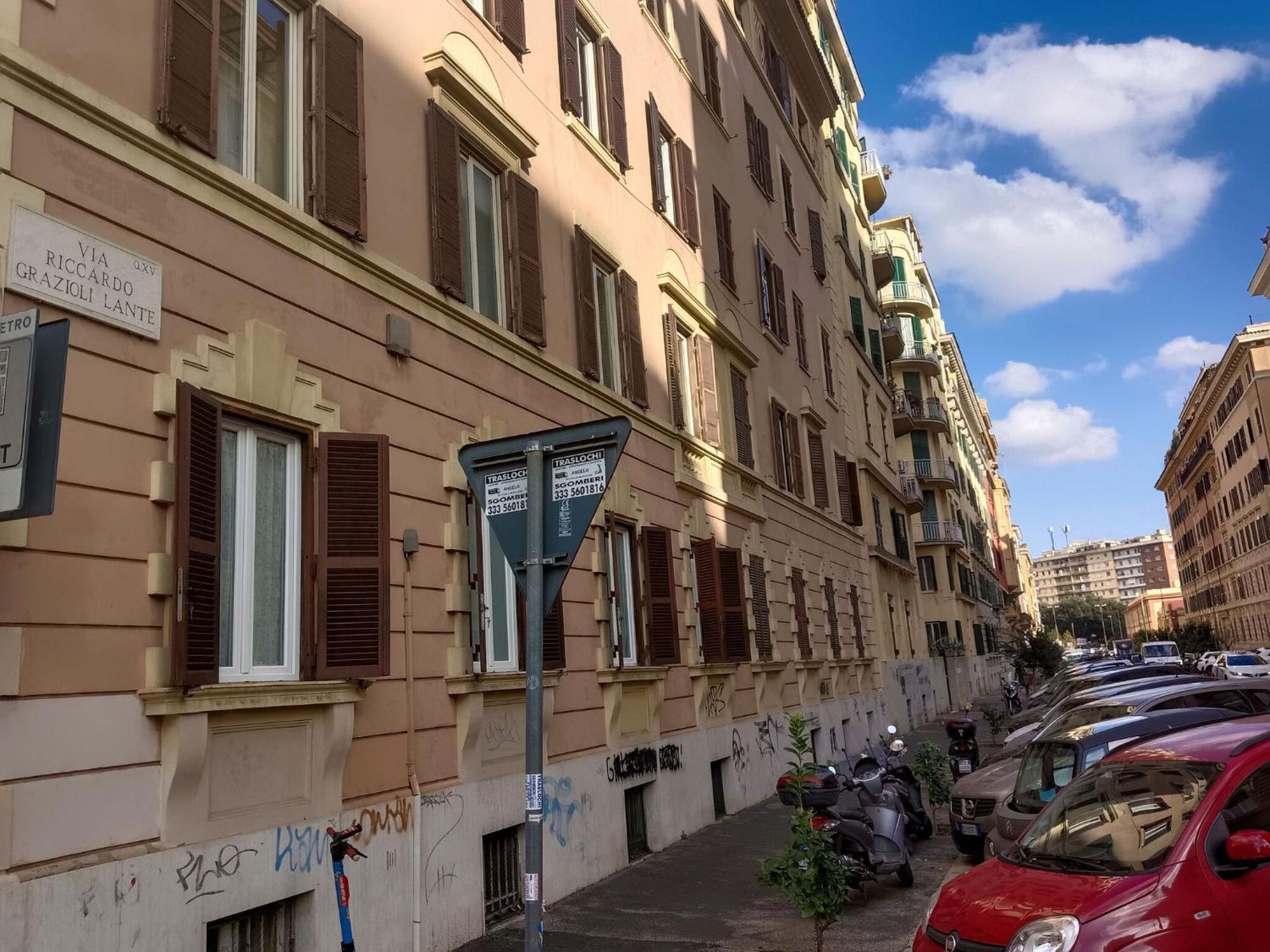 New Comfortable 2 Bedroom Della Vittoria By Halldis * Rom