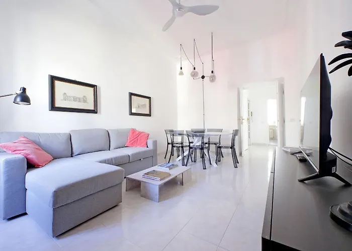 New Comfortable 2 Bedroom Della Vittoria By Halldis