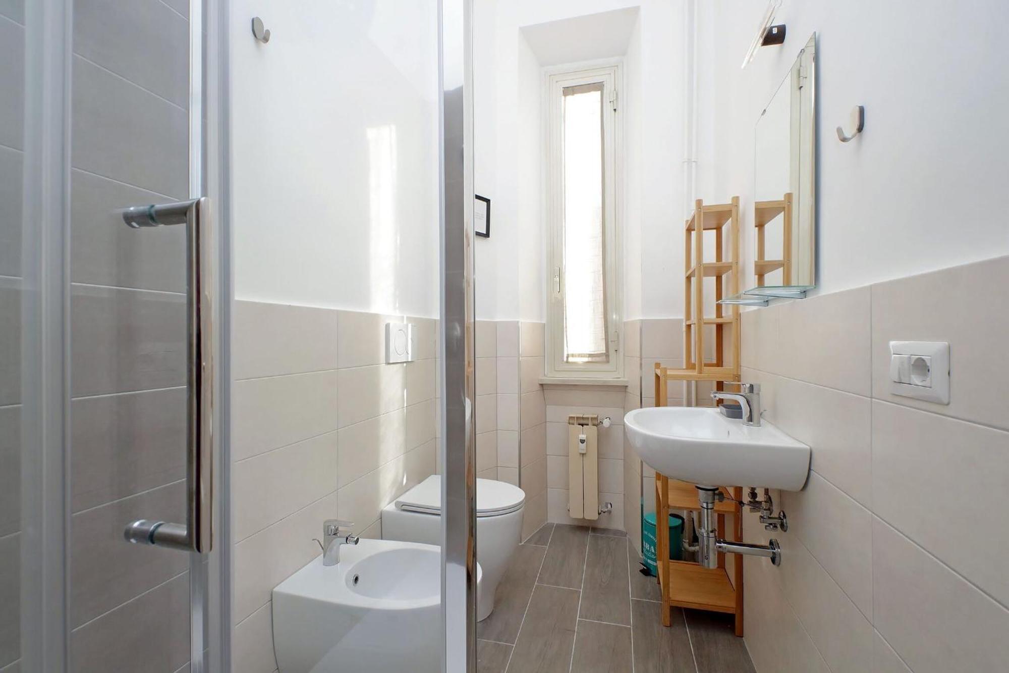 Apartment New Comfortable 2 Bedroom Della Vittoria By Halldis