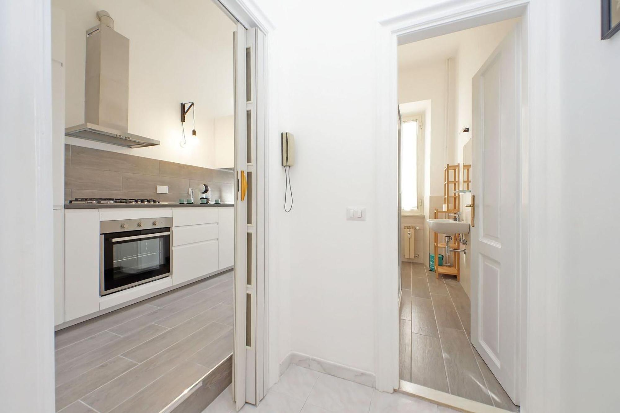 Apartment New Comfortable 2 Bedroom Della Vittoria By Halldis