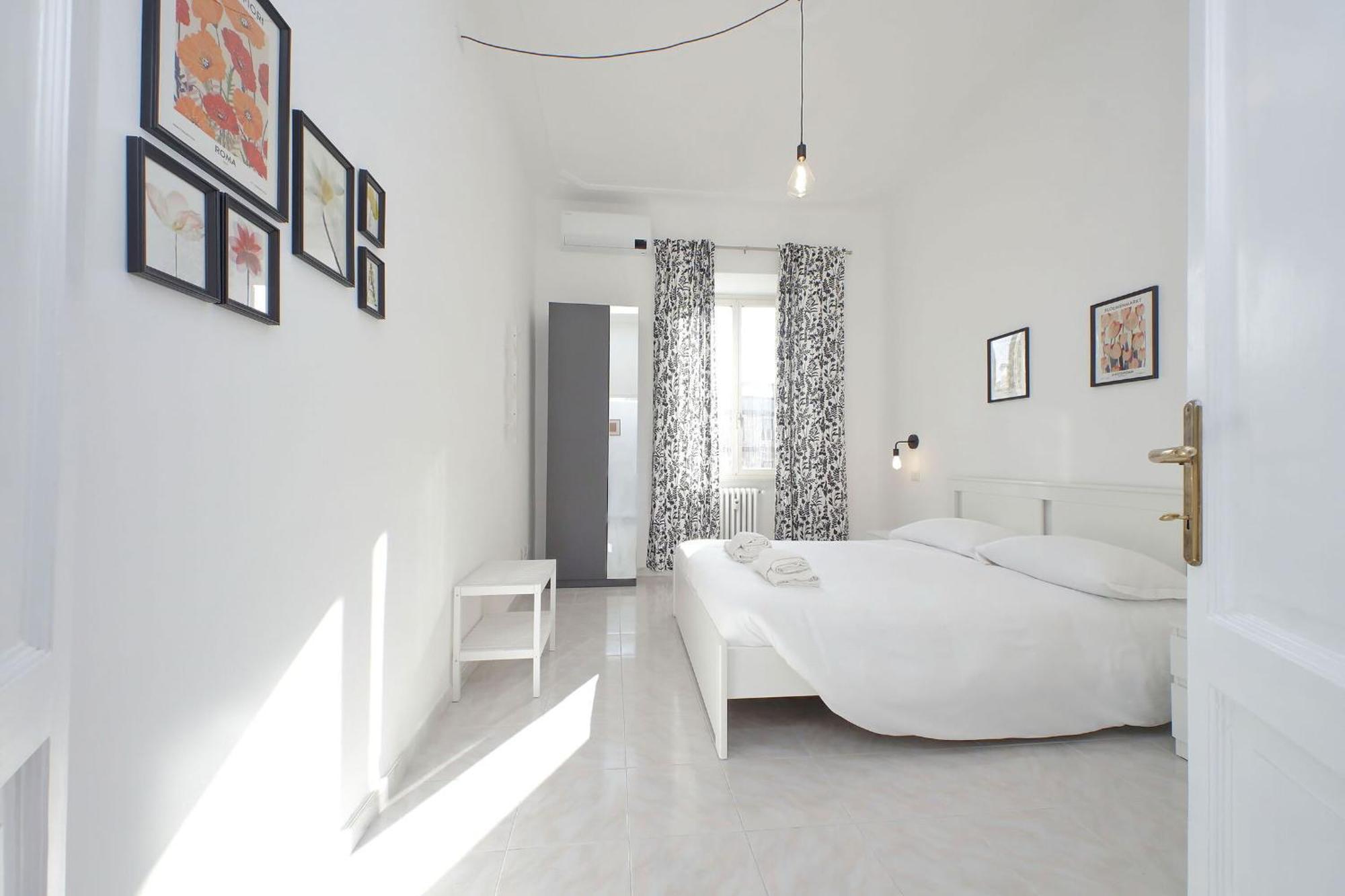 New Comfortable 2 Bedroom Della Vittoria By Halldis Apartment *