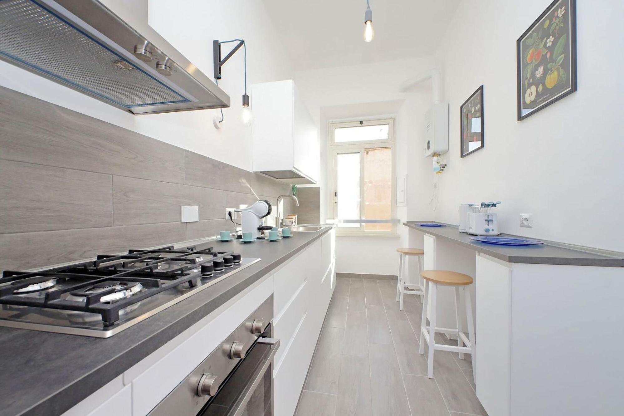 Apartment New Comfortable 2 Bedroom Della Vittoria By Halldis Rom