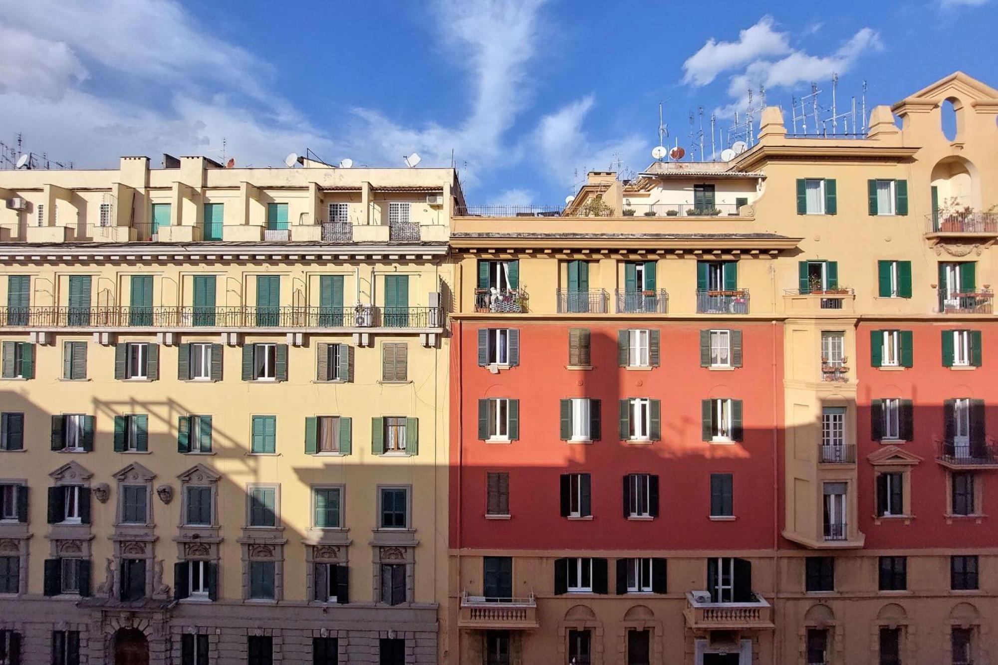 Apartment New Comfortable 2 Bedroom Della Vittoria By Halldis Rom