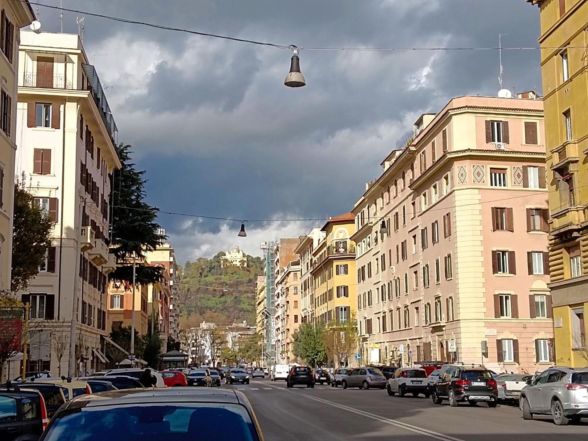 New Comfortable 2 Bedroom Della Vittoria By Halldis * Rom